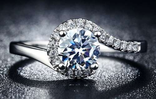 Extraordinary! 0.90ct Cr.Diamond and Accents Engagement Ring - Size 7 / O / 17.3mm