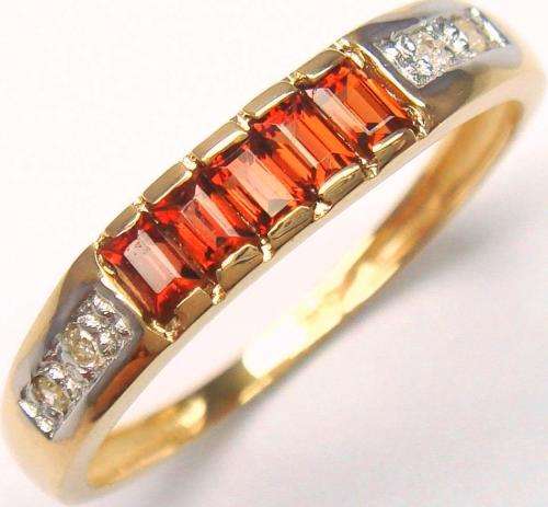9ct SOLID GOLD RING 0.32CT NATURAL GARNET AND DIAMONDS. SIZE N+ (7)