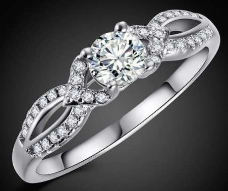 Gorgeous! 0.69ct Cr.Diamond and Accents Engagement Ring - Size 6 / M / 16.3mm