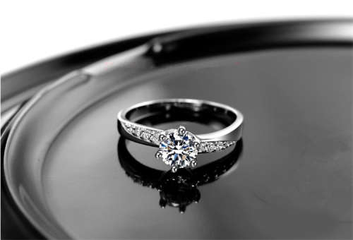 Exquisite! 1.46ct Cr.Diamond and Accents Engagement Ring - Size 8 / P+ / 18.0mm