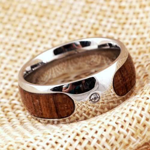 WOOD INLAY WITH CZ, 316L STAINLESS STEEL BAND. RING SIZE 10 / T+ / 19.8mm