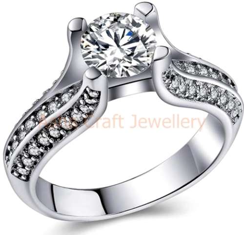 BREATHTAKING 1.85CT. CR.DIAMOND SOLITAIRE AND ACCENTS ENGAGEMENT RING - SIZE 7 / O