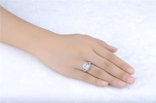 EXTRAORDINARY! Designer Inspired 3.28ct. Cr.Diamond Engagement Ring. Size 10/U/20mm