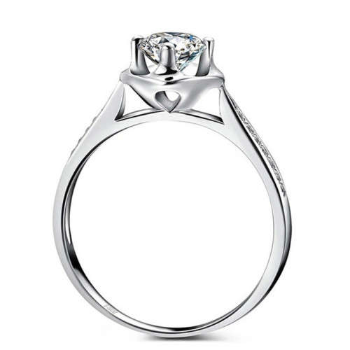 BEAUTIFUL!!! 0.99ct Cr.Diamond Solitaire and Accents Engagement Ring. Size 9/S/19.0mm