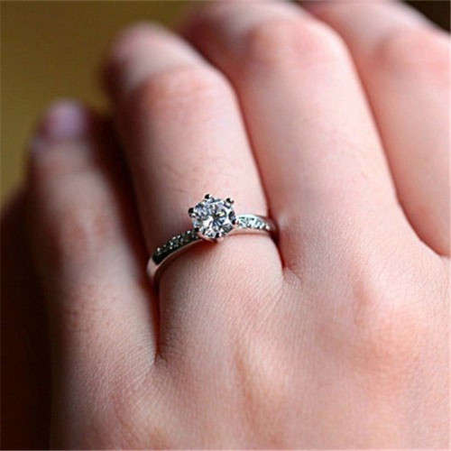 1.16ct Cr.Diamond Solitaire Prong and Accents Engagement Ring. Size 7 / N+ / 17.3mm