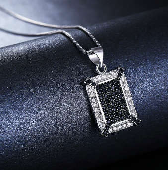 Extraordinary Black and White Cr.Diamonds Pendant and Chain Necklace
