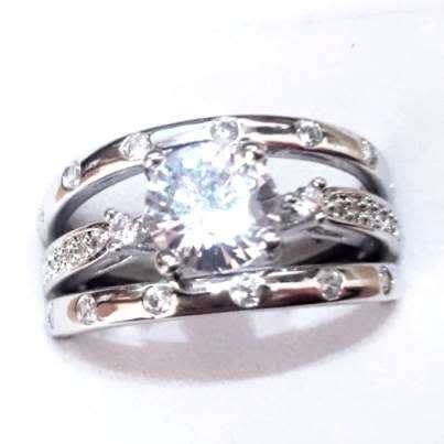 SENSATIONAL! 2.11ct Solitaire & Accents Engagement Ring Set. Size 7.75 | P
