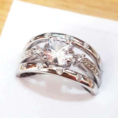 SENSATIONAL! 2.11ct Solitaire & Accents Engagement Ring Set. Size 7.75 | P