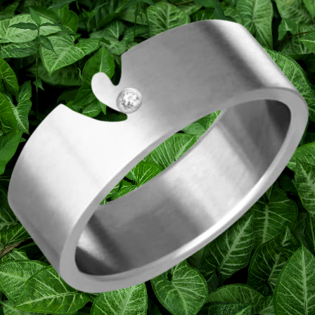 TITANIUM RING WHITE CZ WEDDING BAND. SIZE 9 / R-S