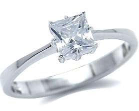 STUNNING Princess cut 0.76ct CZ 925 SOLID Sterling Silver Ring. Size 5 / K