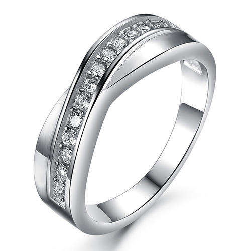 Beautiful 0.39 Carat Cr. Diamond Accents Crossover Ring