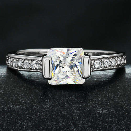 [1.48 carat] Sim diamond Rhodium clad Princess cut w/Accents ring