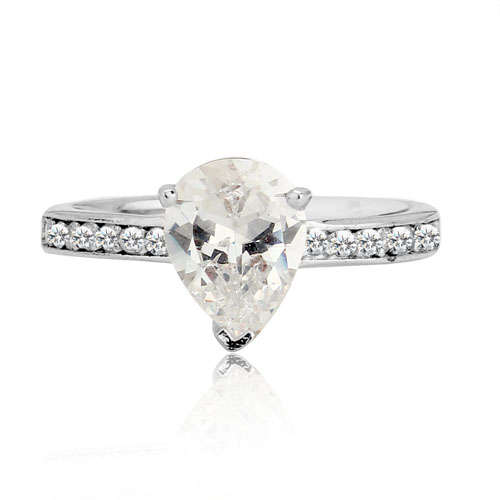 Stunning 1.16 carat Cr. Diamond Pear Cut Cocktail Ring. Size 7 / O