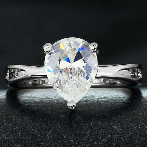 Stunning 2.00 carat Cr. Diamond Pear Cut Engagement Ring. Size 7 / O
