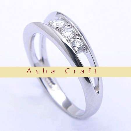 20% OFF - Size 7.5 / P - BRAND NEW Unusual Diamond CZ .925 Solid Silver Ring