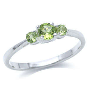 Size 7 / O - Brand New Ring with 0.35ct Genuine Peridot set in 925 Sterling Silver