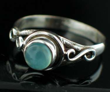 PRE-CHRISTMAS SALE: Size 8 / Q - Genuine Chalchedony Handcraft .925 Solid Silver Ring