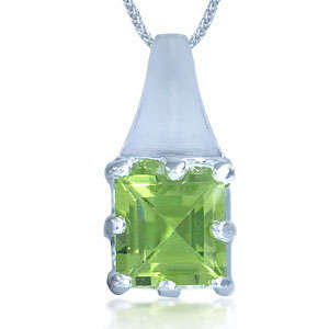 Brand New Genuine 0.75ct Peridot 925 Sterling silver Pendant  (6182)