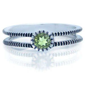Size 6 / M - Twin Band 0.33ct Genuine Peridot 925 Sterling Silver Ring  (9068)