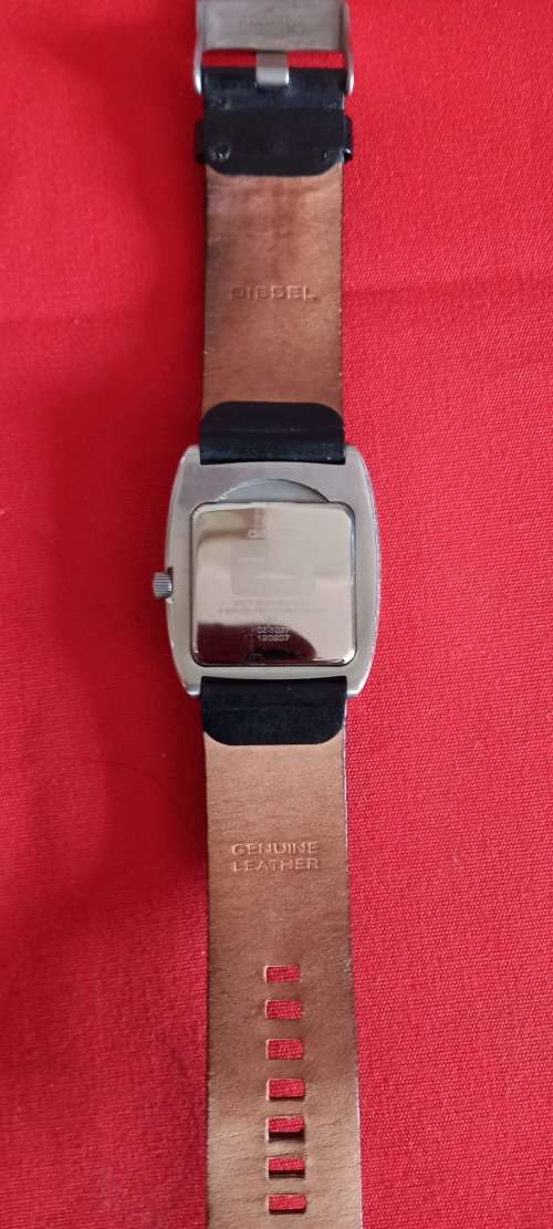 Diesel watch (  5 bar )