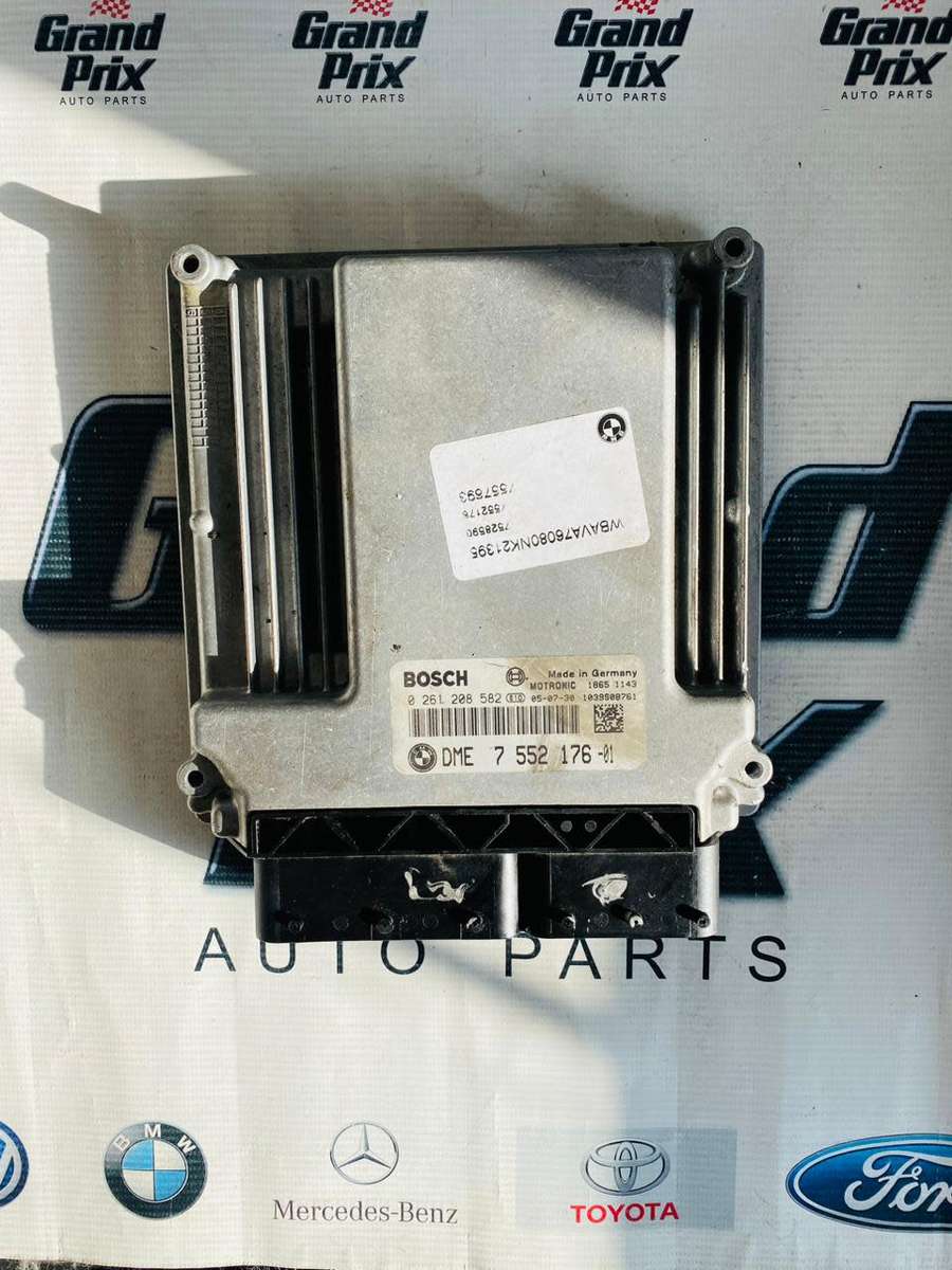 BMW E90 320i ECU COMPUTER BOX 0261208582 DME 7552176