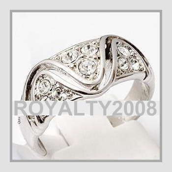 Stunning 8mm Sparkling Wedding Band - Size 9