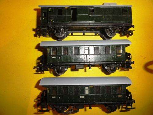MARKLIN  SHORT COACHES X 3- CLASSIC 1960'S FAIR- LOT # 4