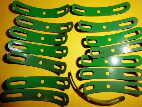 MECCANO ORIGINAL-LOT 18 - 14 X #215 MUDGAURDS - EXCELLENT