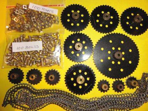 MECCANO--SPROCKETS & CHAIN--USED,BUT VERY GOOD CONDITION.