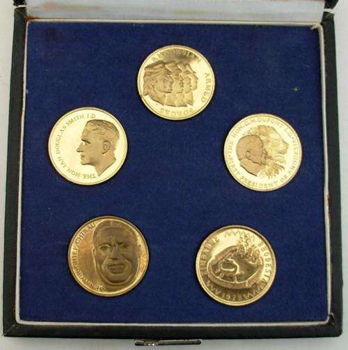 RHODESIA HISTORY MEDALLION SET OF FIVE (BRONZE/ORIGINAL BOX) COMPLETE