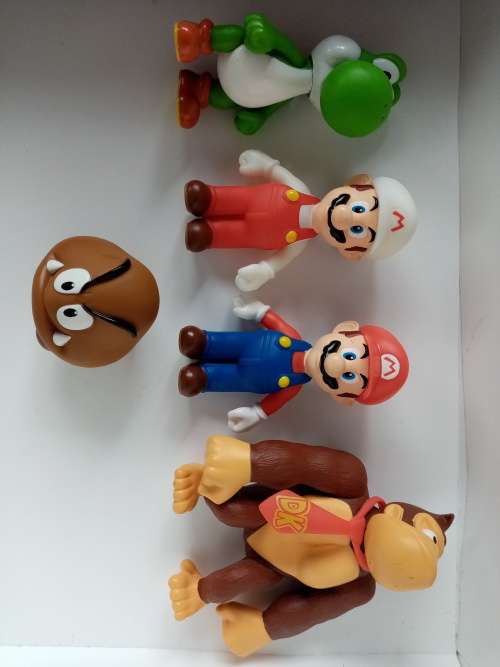 Nintendo Figurine Lot