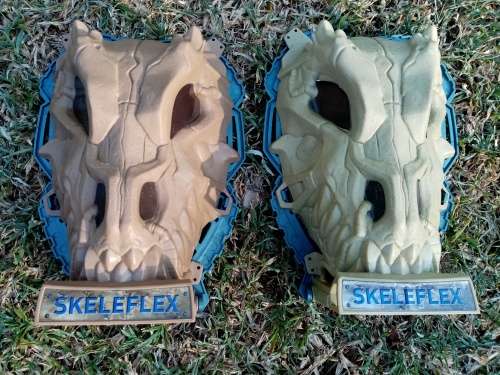 2 Vintage Skeleflex Skulls