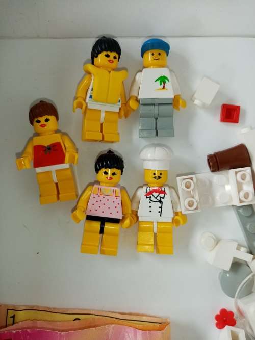 Vintage Lego Sand Dollar Cafe set 6401