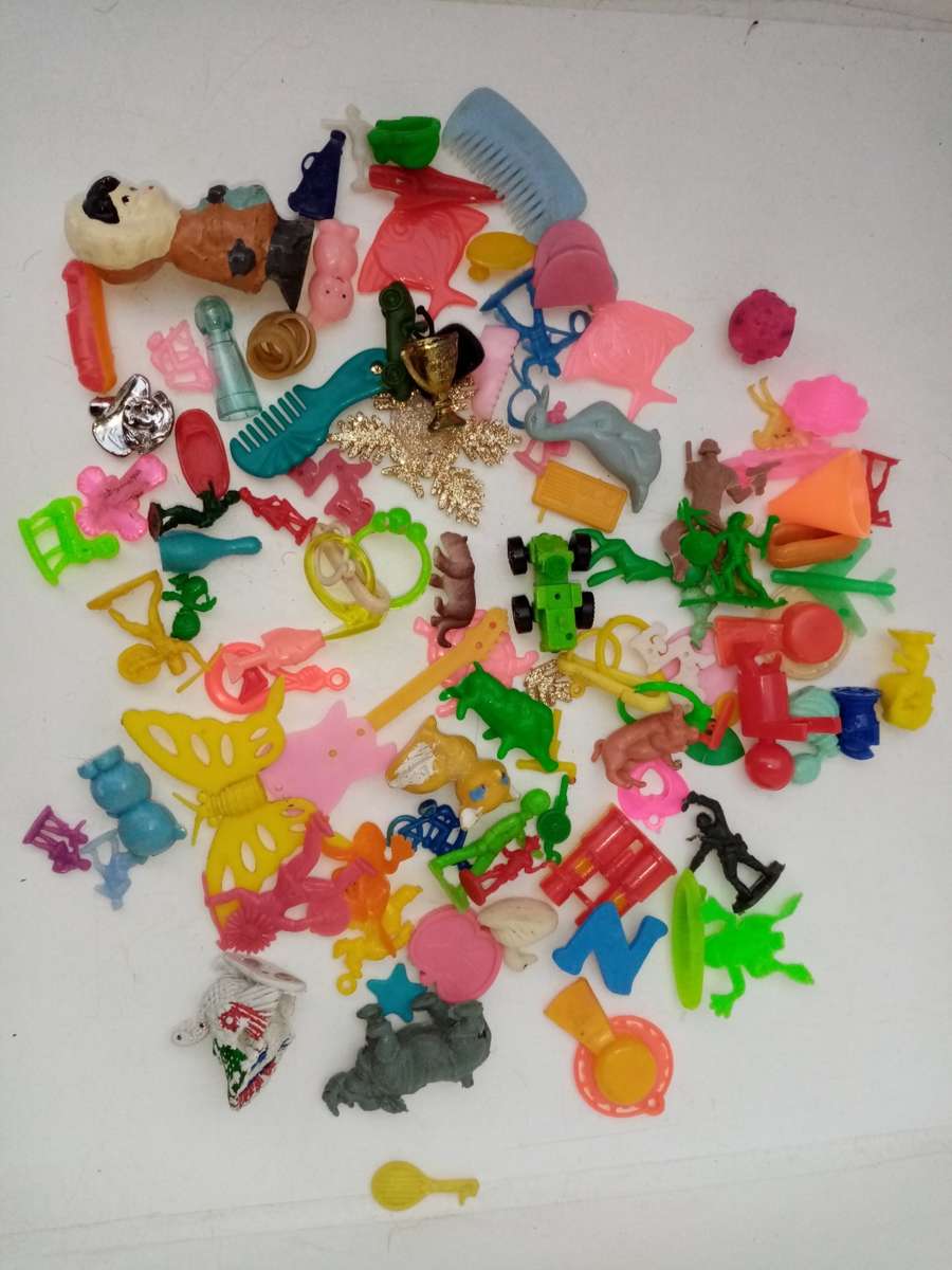 Vintage plastic charms lot
