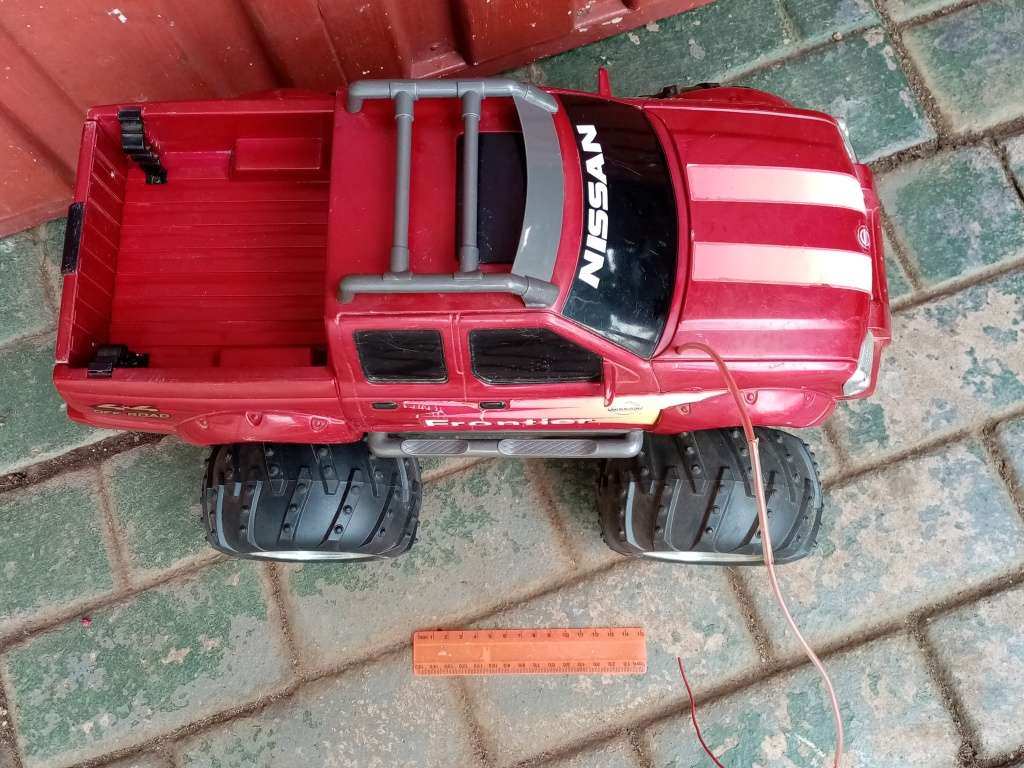 Massive 4 x 4 Truck Radio Control Truck