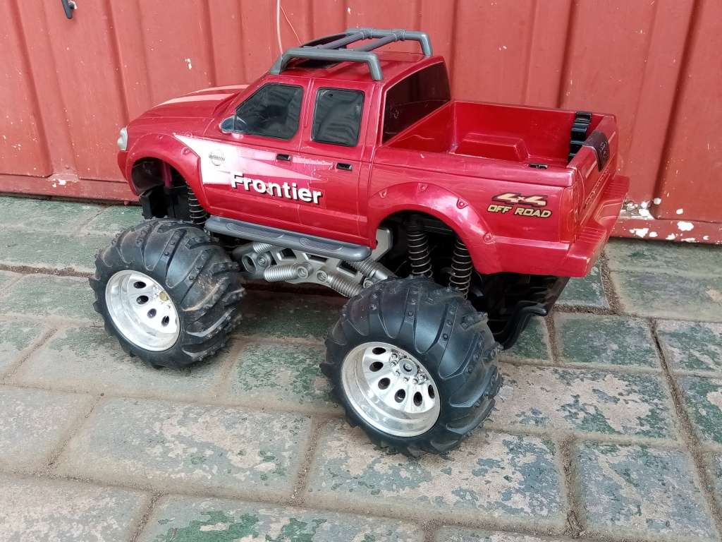 Massive 4 x 4 Truck Radio Control Truck