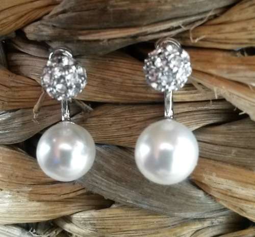 PETITE AND VERY ELEGANT HALF LOOP EARRINGS!!!