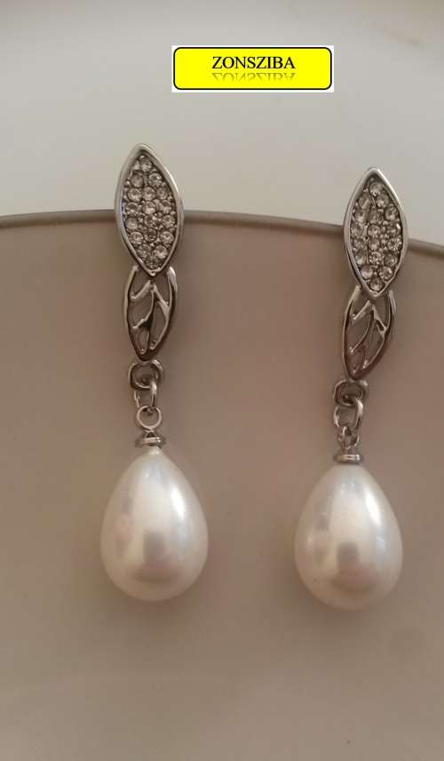 ELEGANT FASHION PEARL EARRINGS!!!