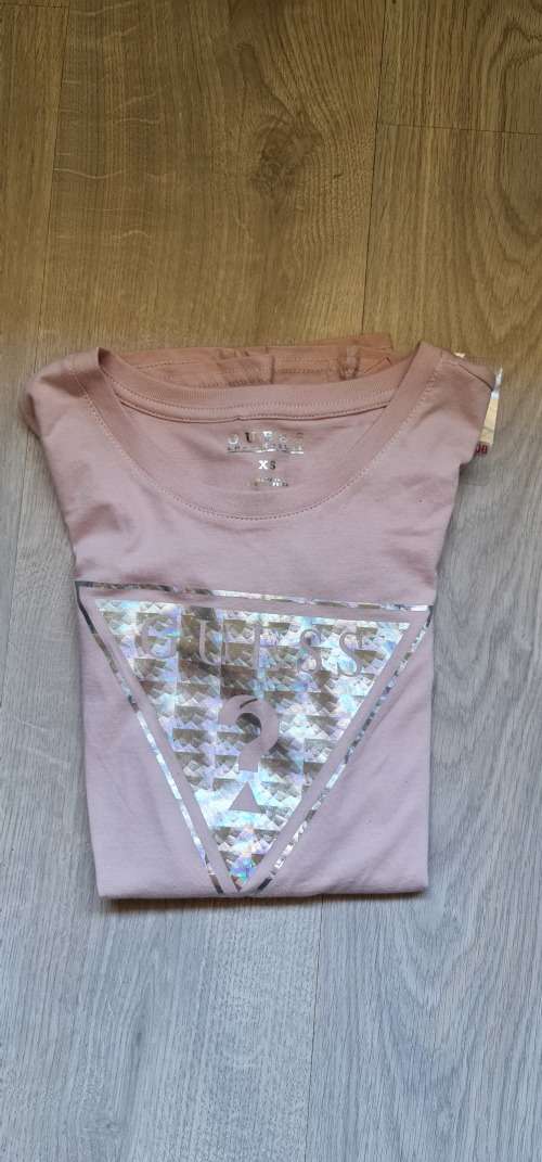100% Original Guess Ladies Long Sleeve Top - Size X-Small (Retail R499)