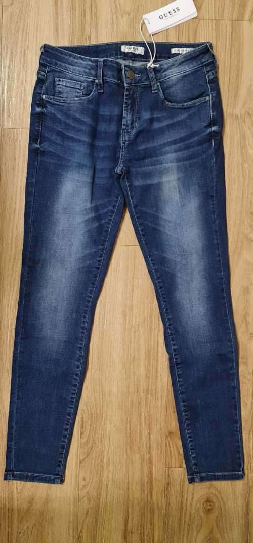 100% Original Guess Ladies Skinny Jeans - Guess Size 26 (SA Size 32) RETAIL R999
