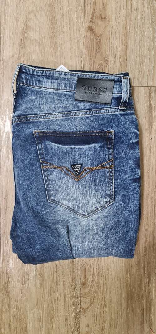 100% Original Guess Jeans - Mens Skinny Jeans Size : W32xL34 (Retail R1299)