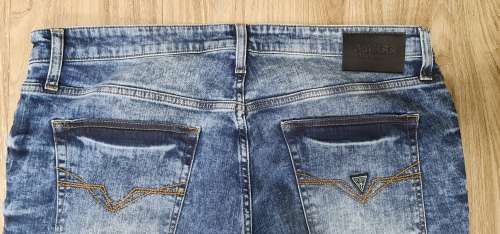 100% Original Guess Jeans - Mens Skinny Jeans Size : W32xL34 (Retail R1299)