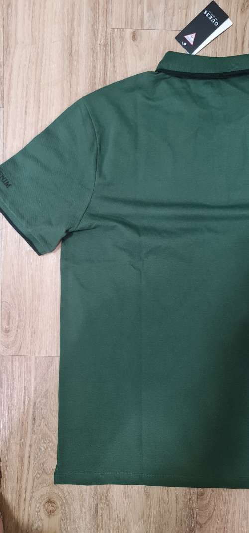 100% Original Guess Jeans - Mens Golfer Shirt Size : X-Large (Retail R699)