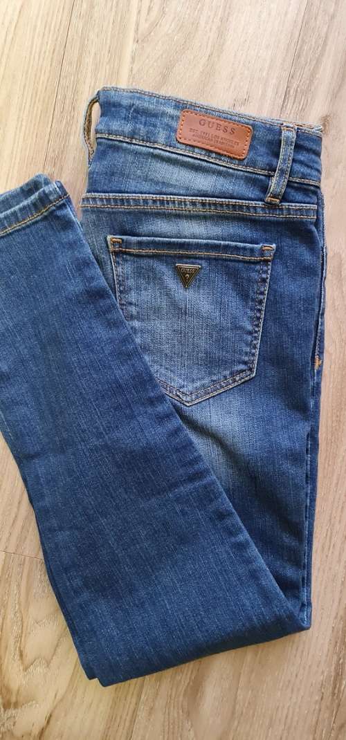 Original Guess Ladies Skinny Jeans - Guess Size 28 (SA Size 34) RETAIL R999
