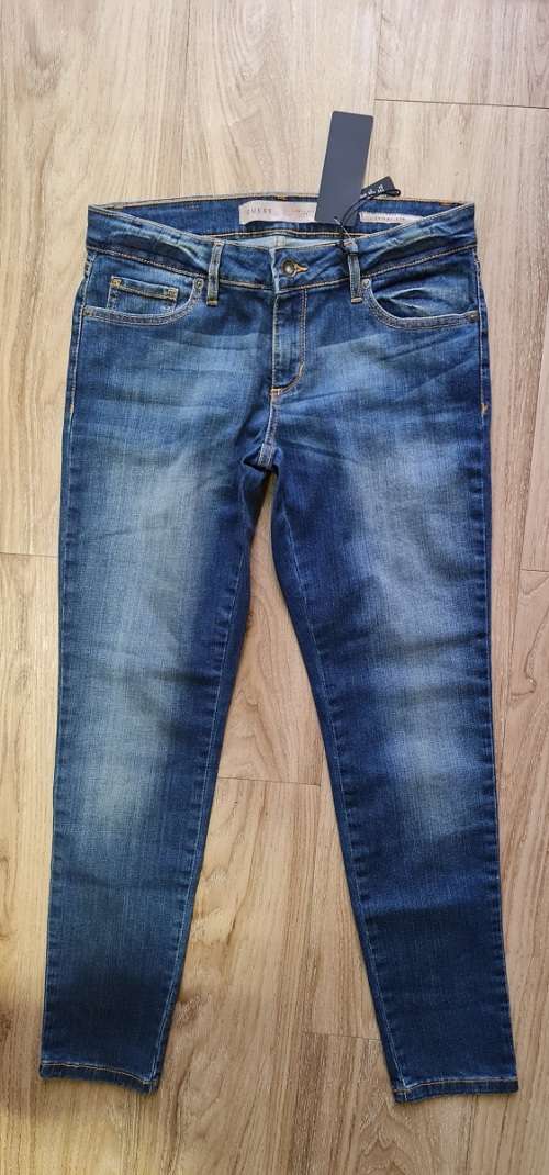 Original Guess Ladies Skinny Jeans - Guess Size 28 (SA Size 34) RETAIL R999