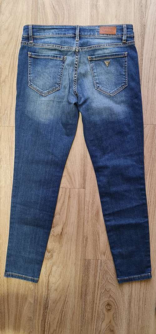 Original Guess Ladies Skinny Jeans - Guess Size 28 (SA Size 34) RETAIL R999