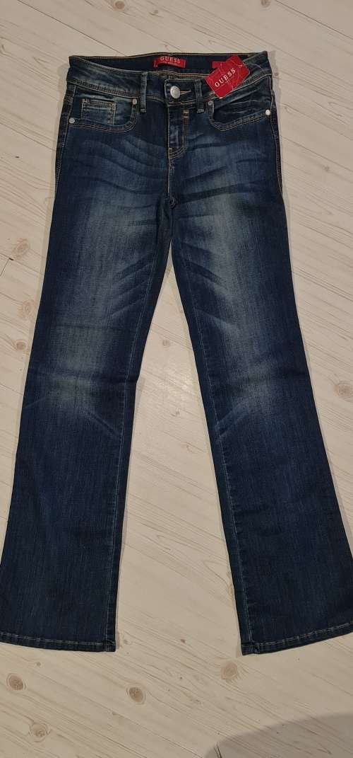 100% Original Guess Ladies Boot Cut Jeans - Guess Size 25 (SA Size 31) RETAIL R999