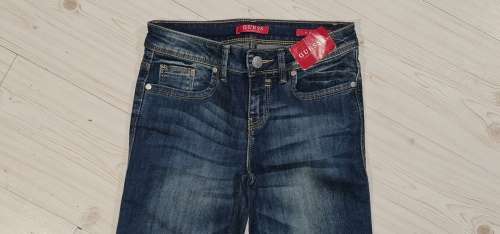 100% Original Guess Ladies Boot Cut Jeans - Guess Size 25 (SA Size 31) RETAIL R999