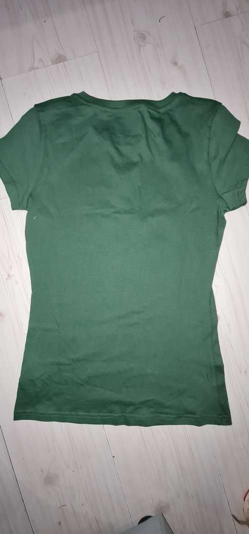 100% Original Guess Ladies Shirt - Guess Size Large RETAIL R499