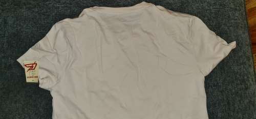 100% Original Mens Guess T-Shirt (REJECT) - X-Large (Retail R499)